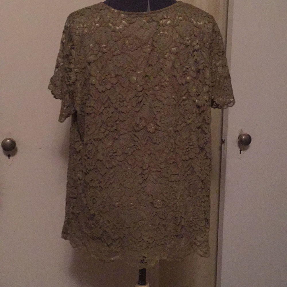 Beautiful Lace blouse - Picture 5 of 5